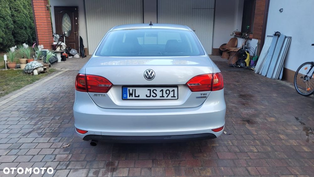 Volkswagen Jetta 1.2 TSI BlueMotion Technology Comfortline - 5