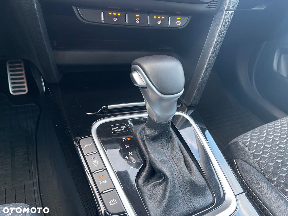 Kia Ceed 1.5 T-GDI Business Line DCT - 16