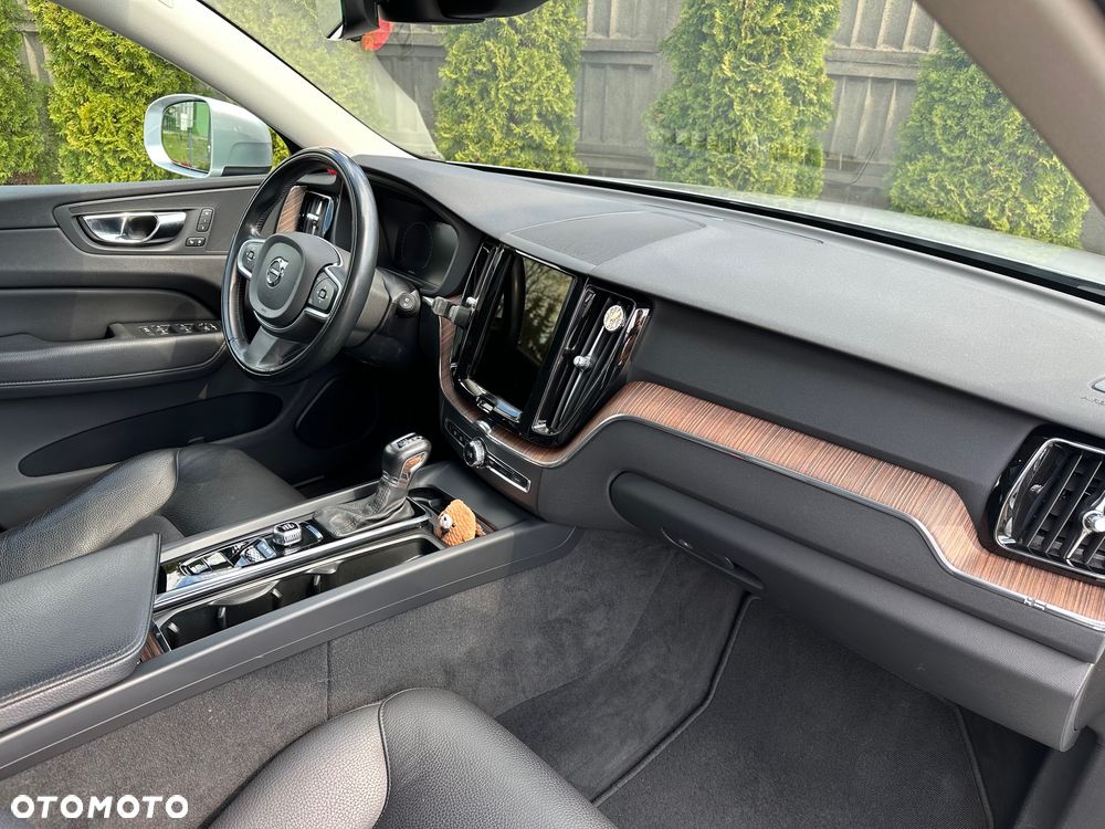 Volvo XC 60 T5 AWD Geartronic Momentum Pro - 16