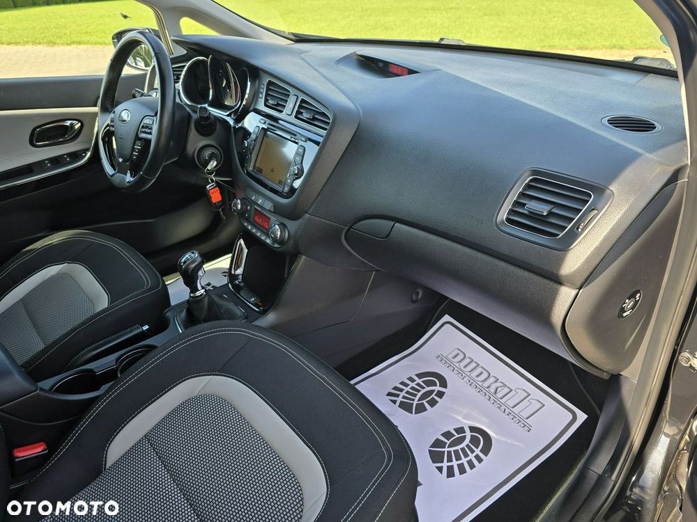 Kia Ceed - 23