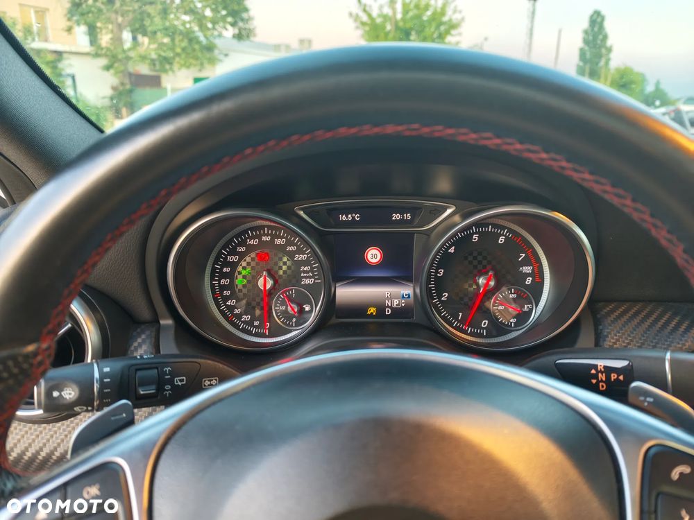 Mercedes-Benz Klasa A 220 4-Matic AMG Line - 17