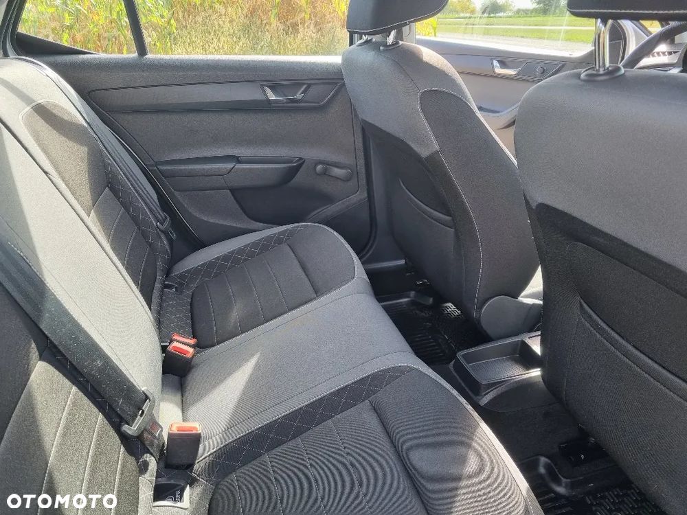 Skoda Fabia 1.0 Ambition - 9