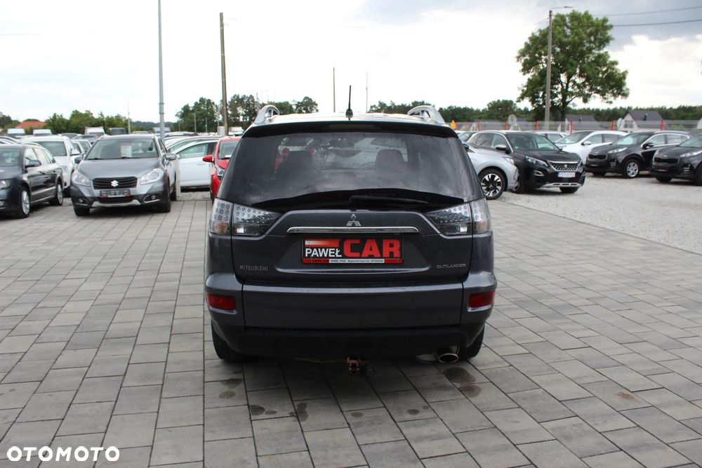 Mitsubishi Outlander 2.0 2WD CVT Invite - 8