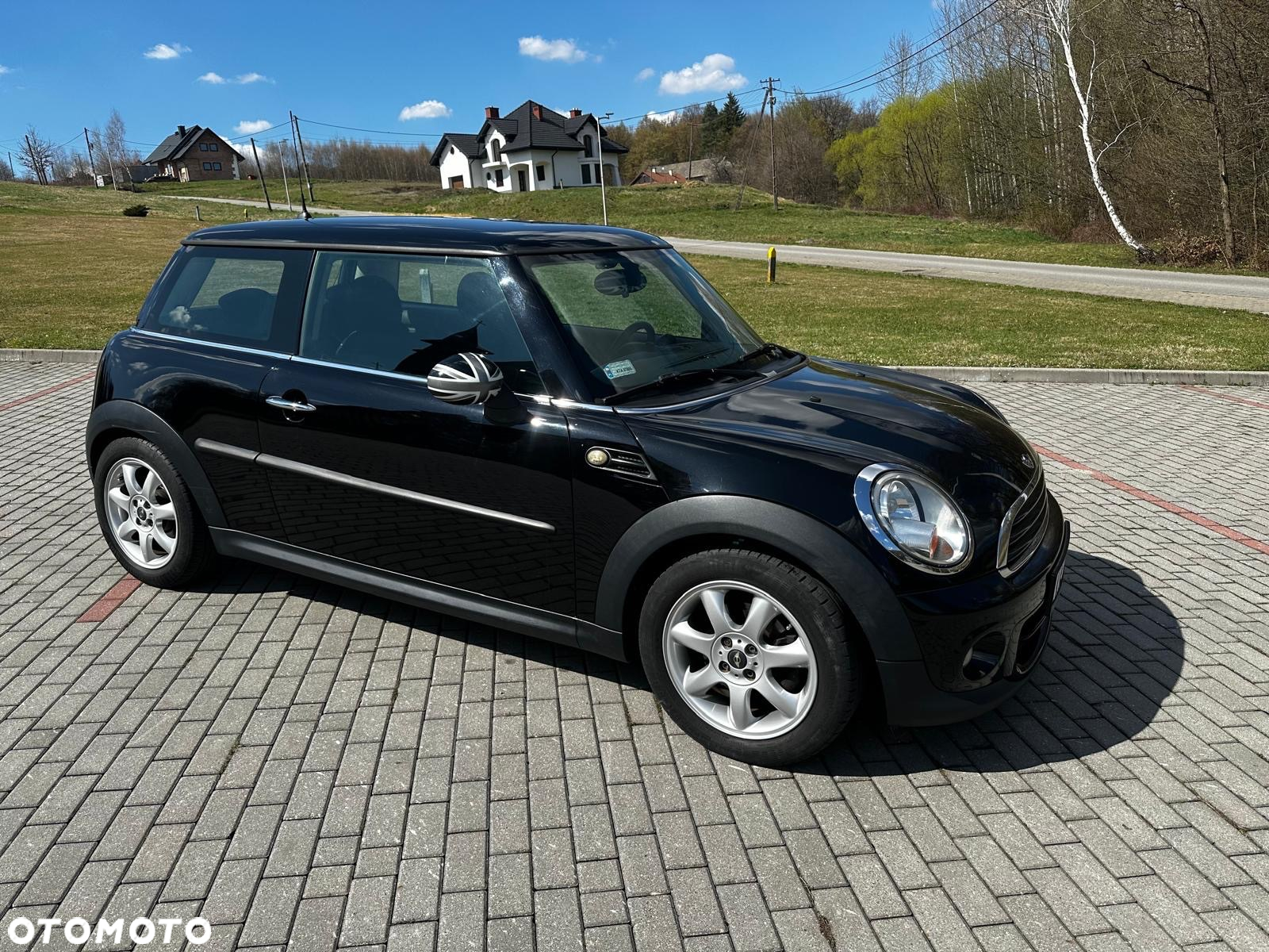 MINI ONE D - 7