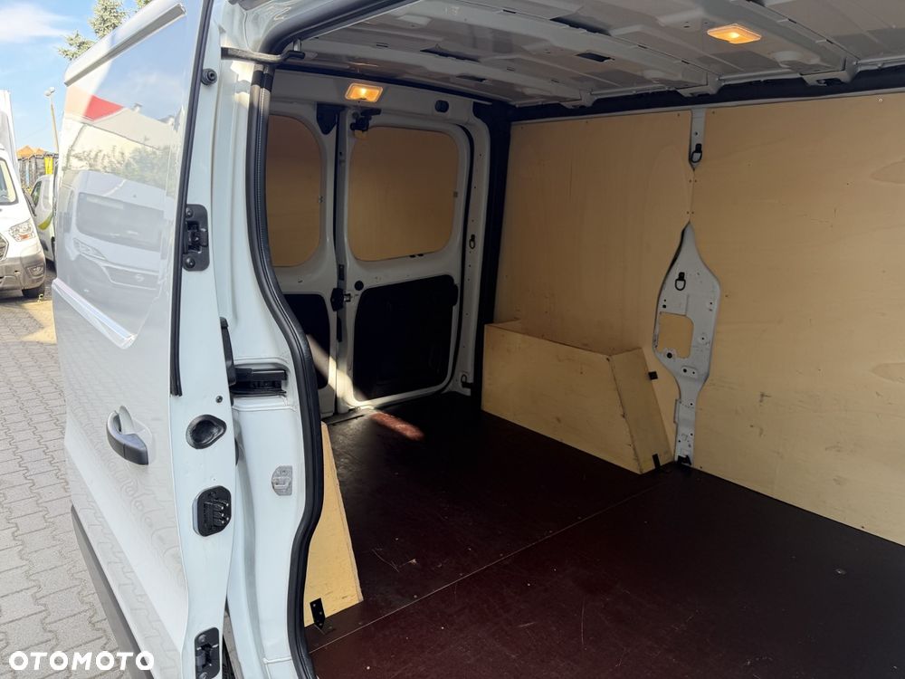 Renault Trafic - 18