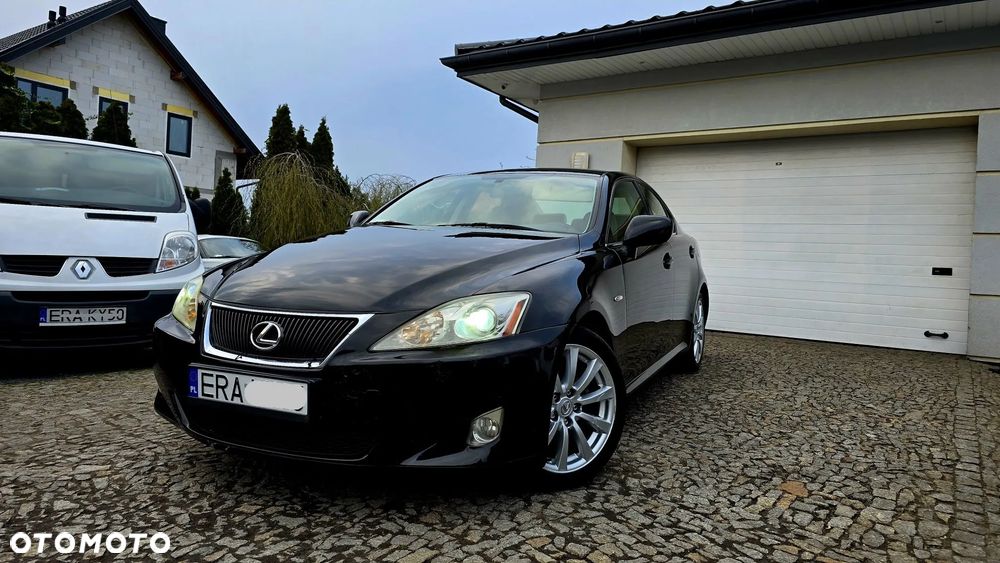 Lexus IS 220d - 15