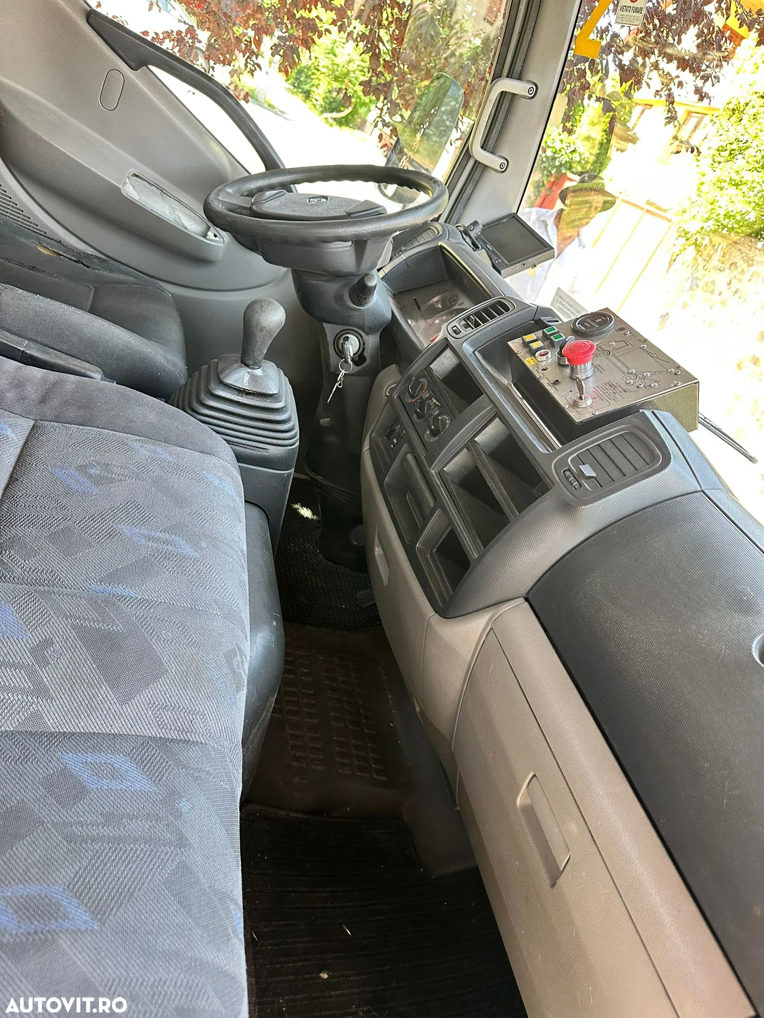 Renault Maxity - 8