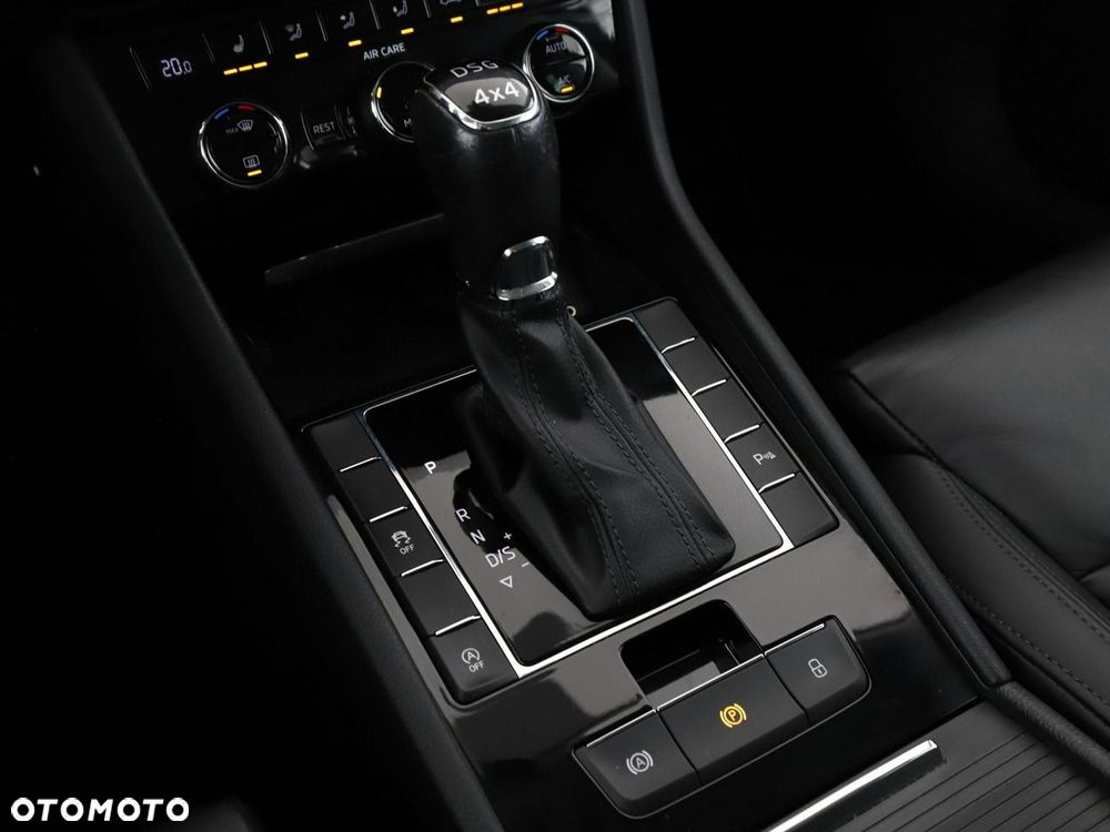 Skoda Superb 2.0 TSI 4x4 DSG Style - 30