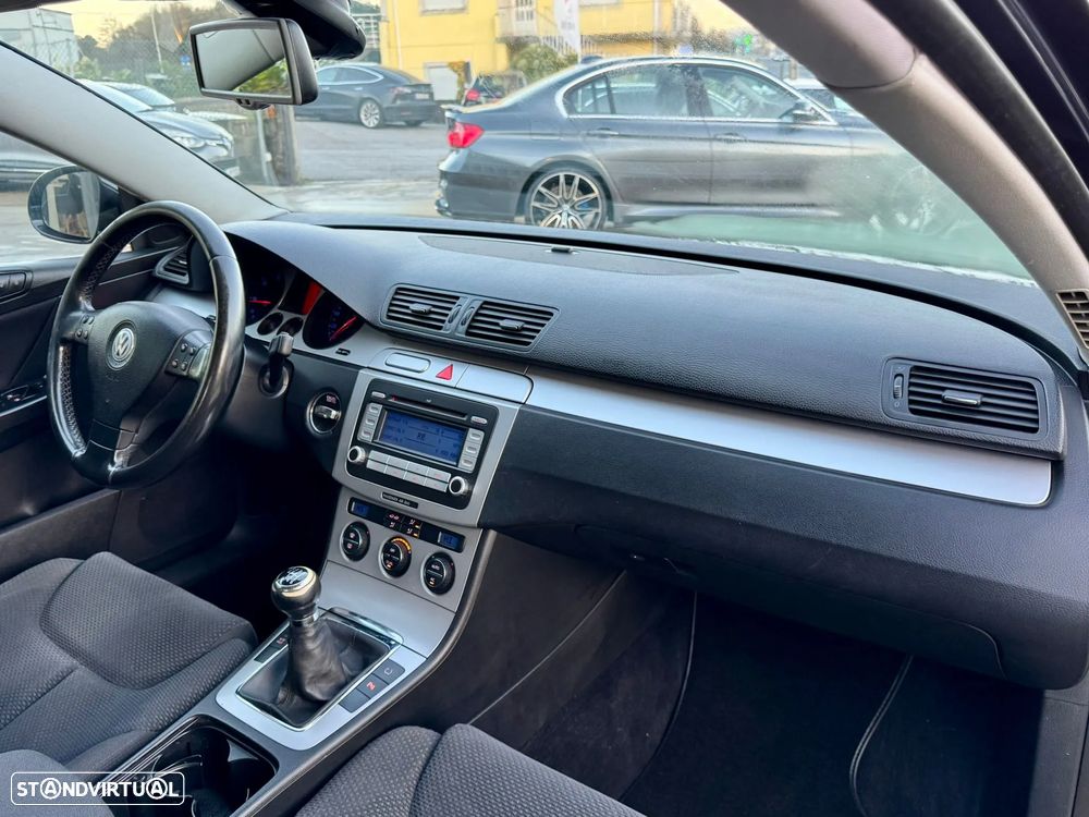 VW Passat 2.0 TDI Highline - 4