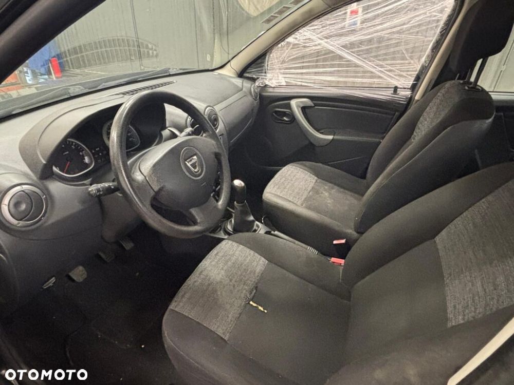 Dacia Duster 1.6 16V 4x2 - 8