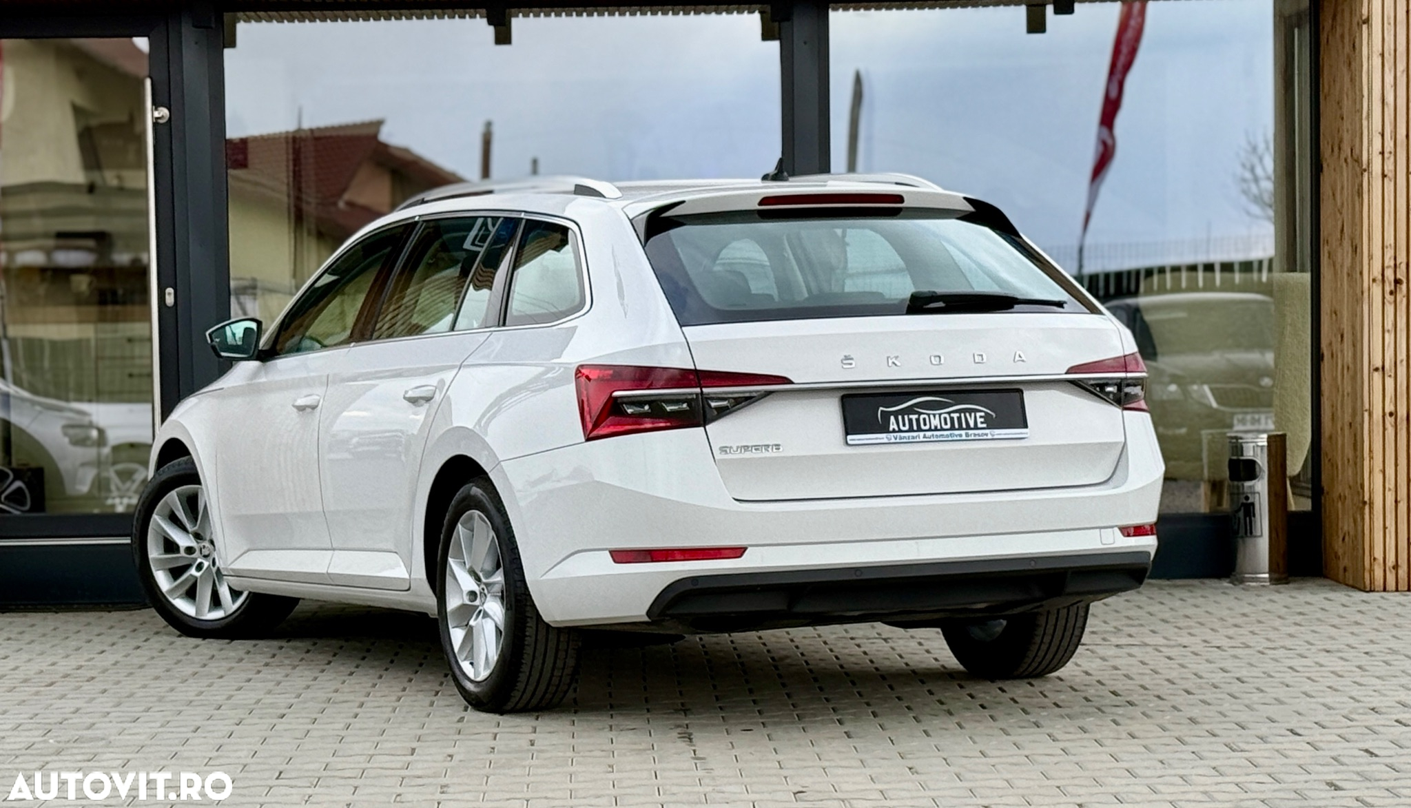 Skoda Superb 2.0 TDI DSG Style - 14