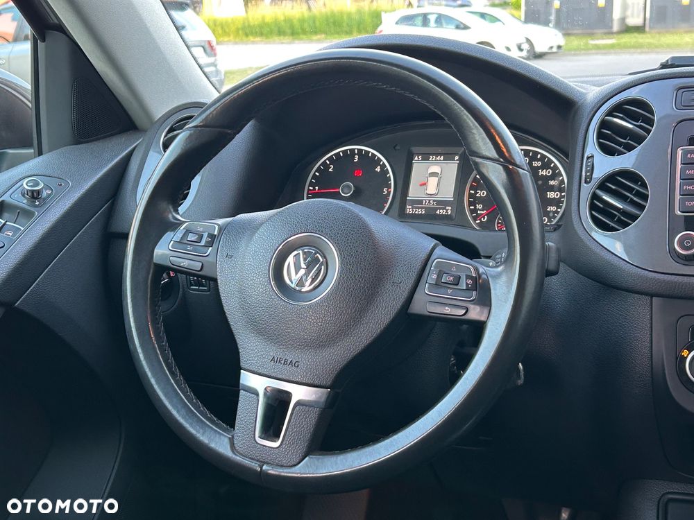 Volkswagen Tiguan - 16