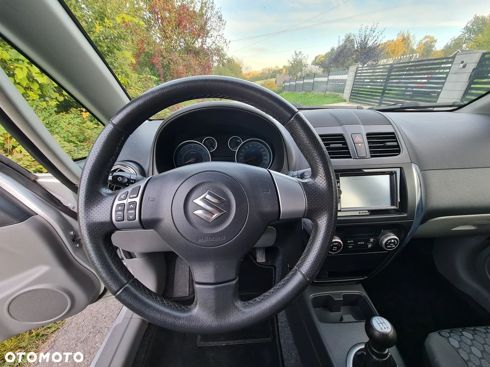 Suzuki SX4 - 11