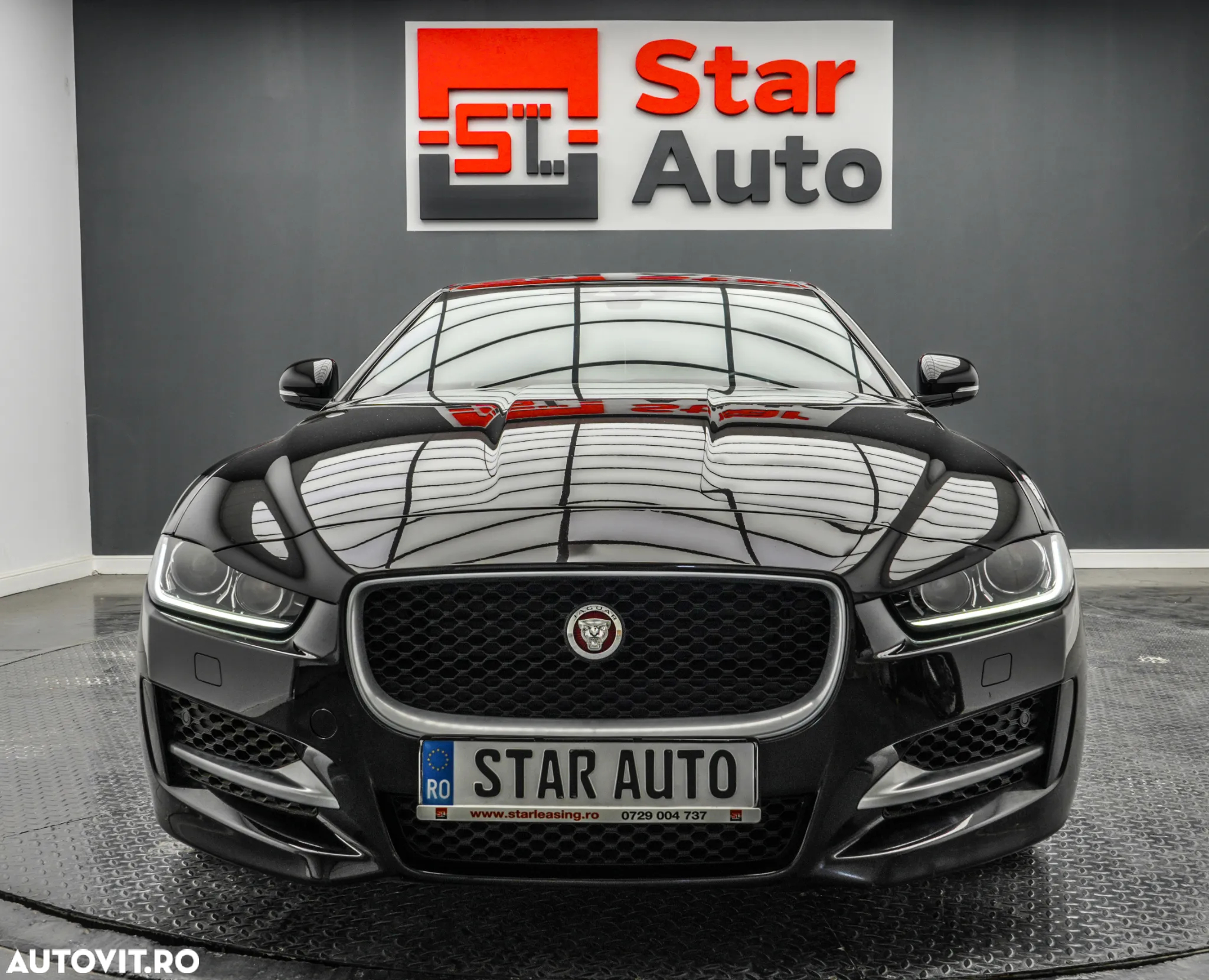 Jaguar XE 2.0 R-Sport - 2