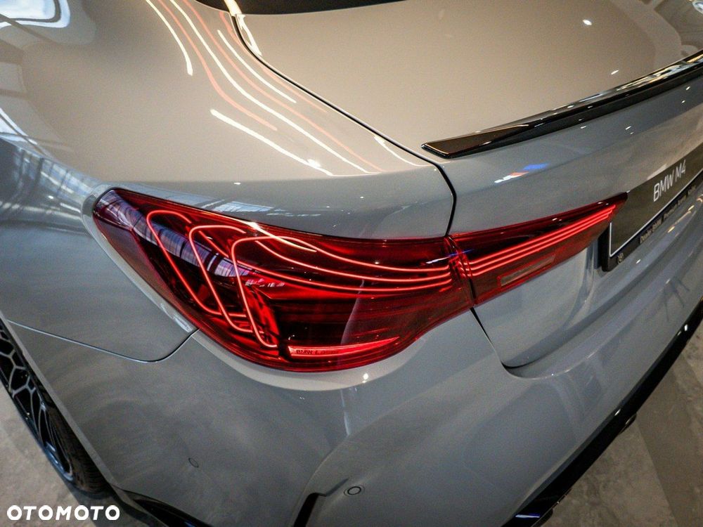 BMW M4 Competition M xDrive - 12