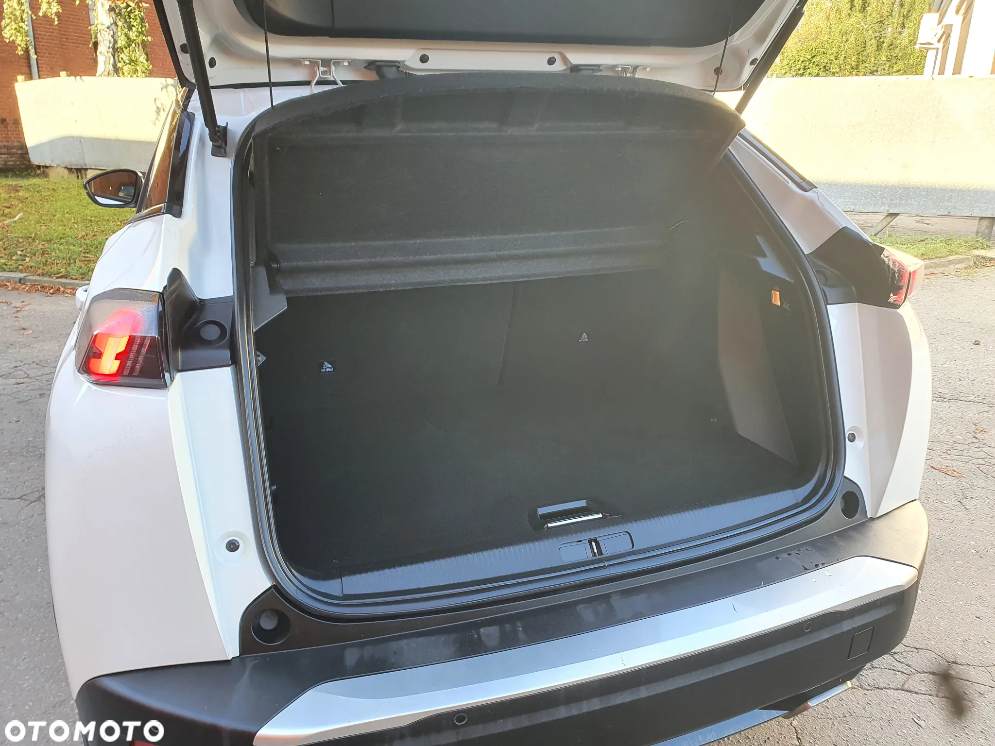 Peugeot 2008 1.2 PureTech GT Line S&S - 22