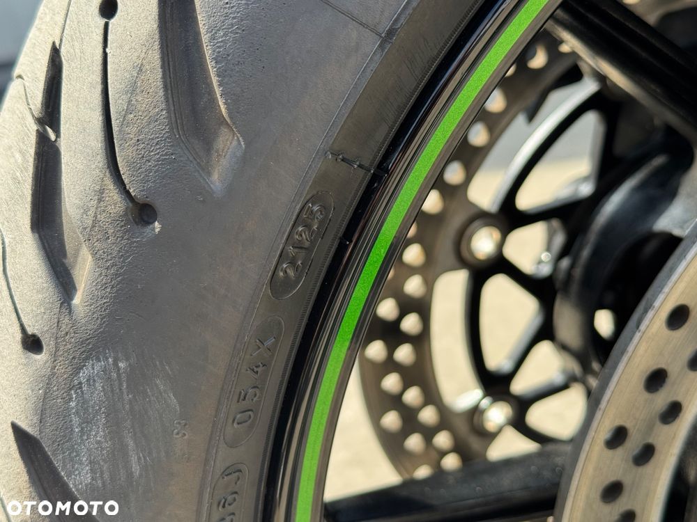 Kawasaki Ninja 1000 SX - 31