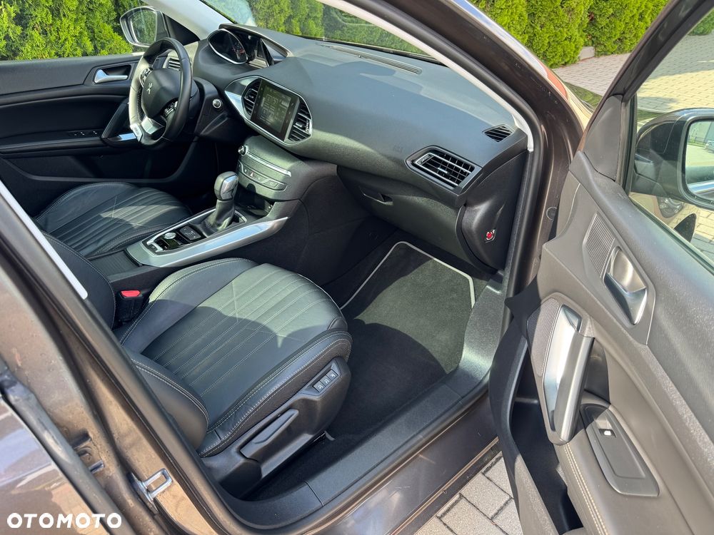 Peugeot 308 BlueHDi 150 EAT6 Stop & Start GT-Line Edition - 32
