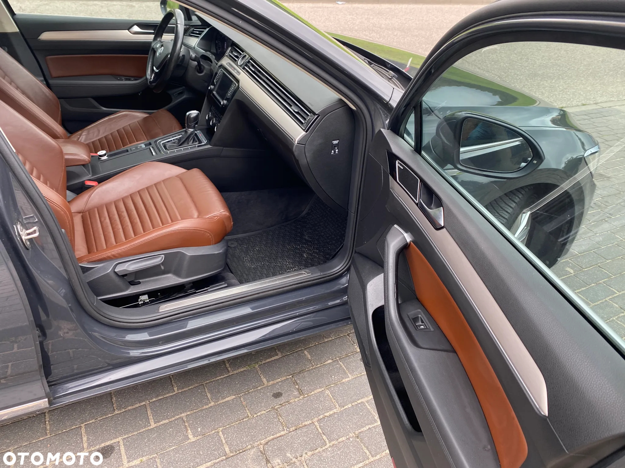 Volkswagen Passat 2.0 TDI 4Mot Elegance DSG - 27