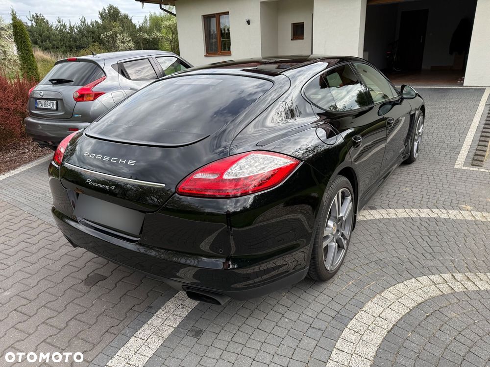 Porsche Panamera 4 PDK - 3