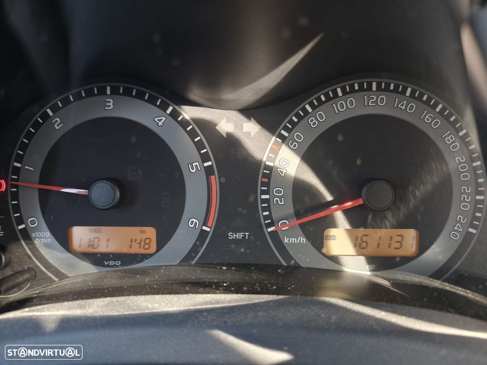Toyota Auris 1.4 D-4D Exclusive+P.Sport - 5