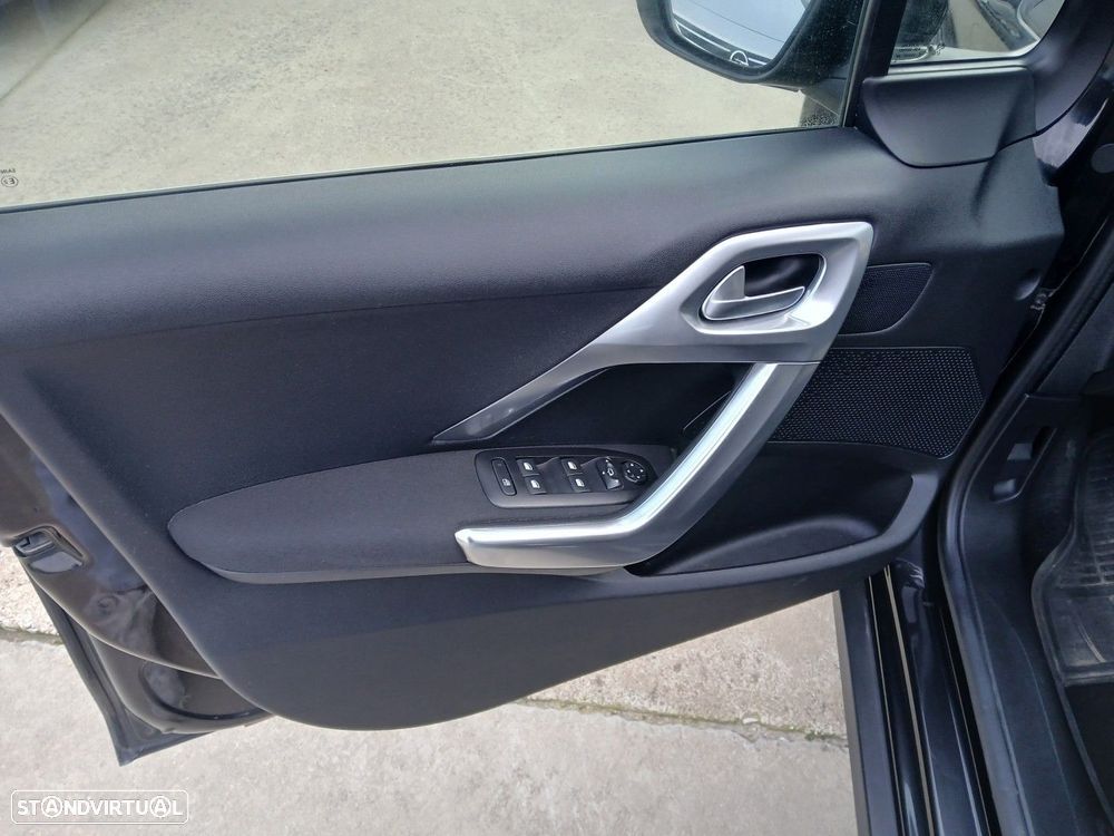 Peugeot 2008 1.5 BlueHDi Active - 14