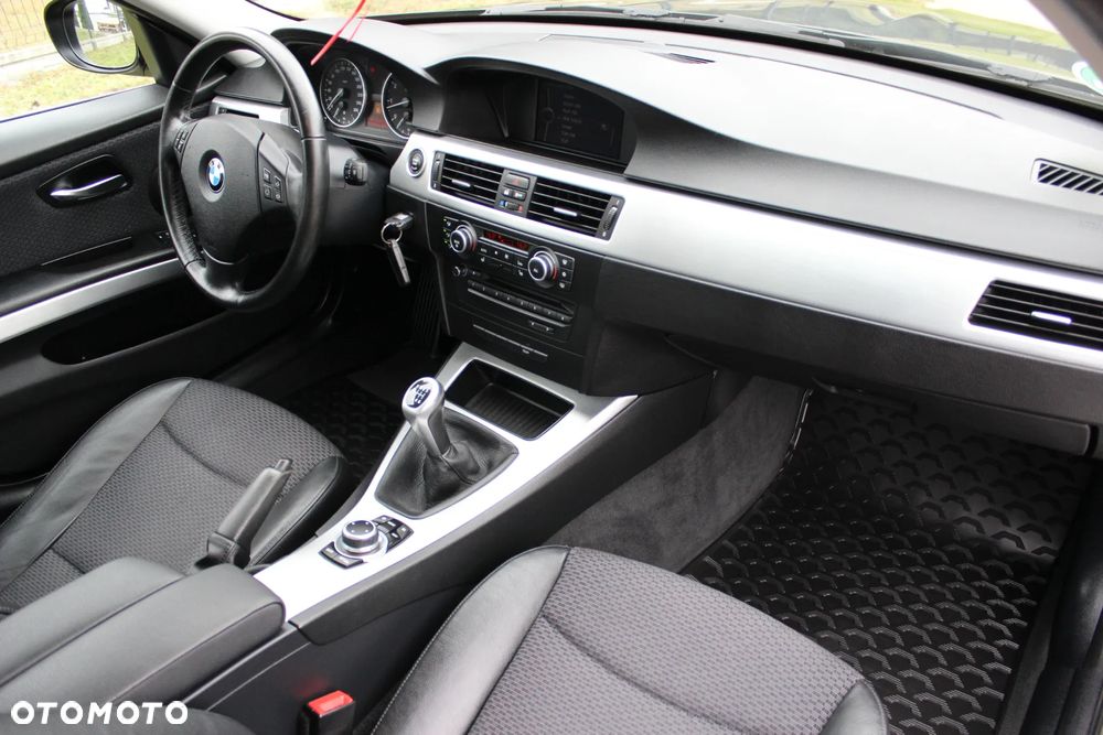 BMW Seria 3 318i Edition Lifestyle - 22