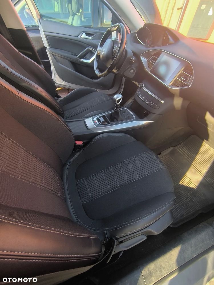 Peugeot 308 - 14