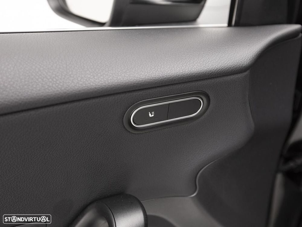 Mercedes-Benz A 200 Limousine d - 13