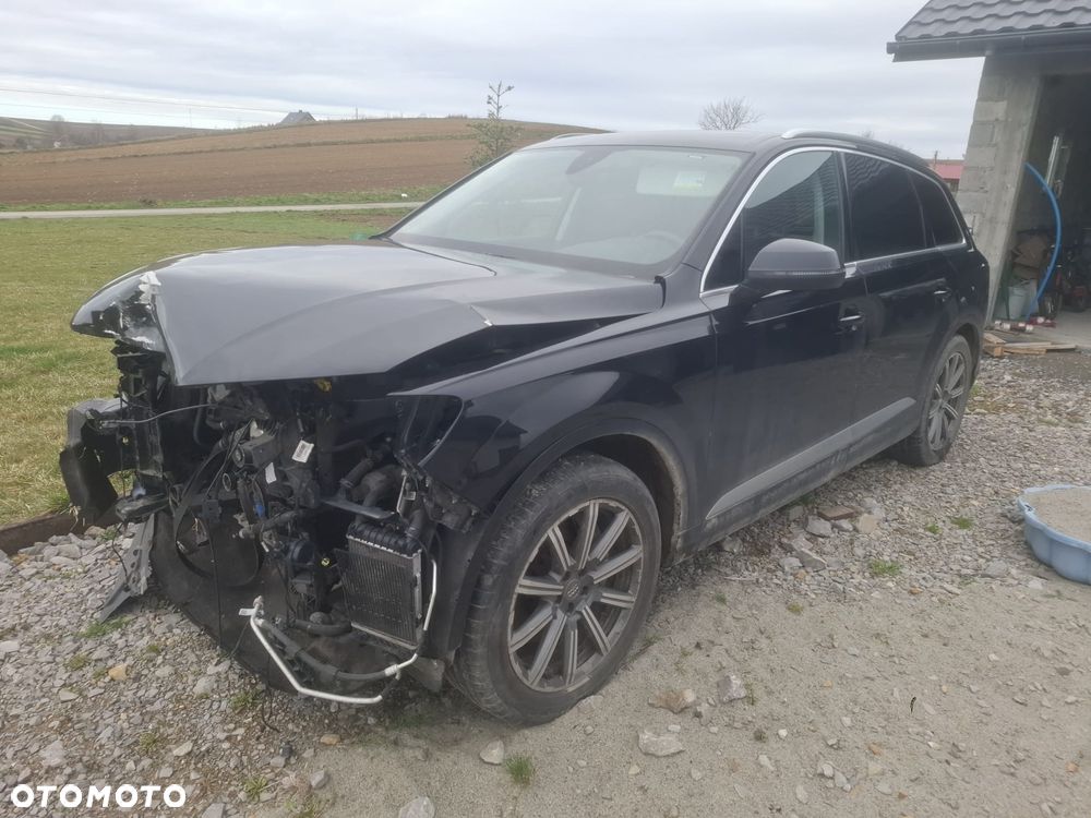 Audi Q7 - 1
