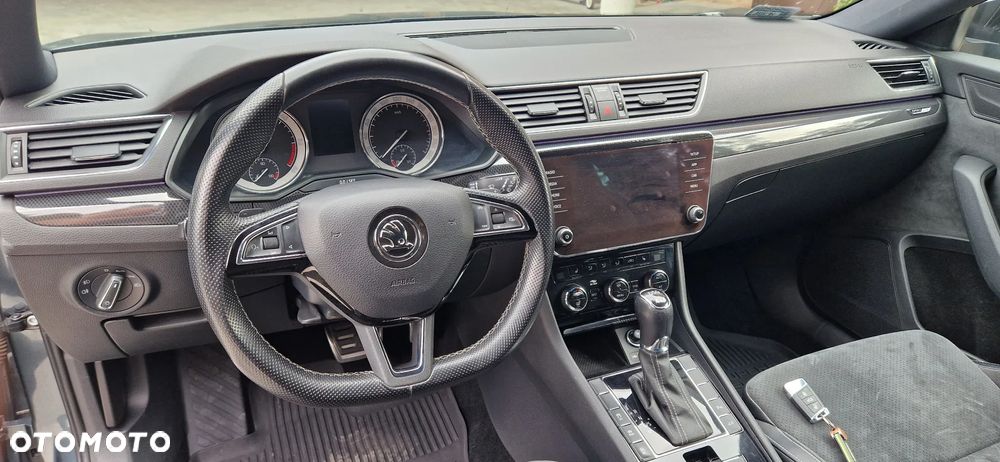 Skoda Superb 2.0 TDI 4x4 Sportline DSG - 10