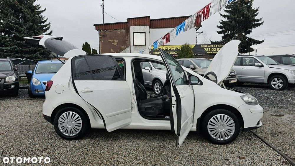 Volkswagen Golf Plus - 16