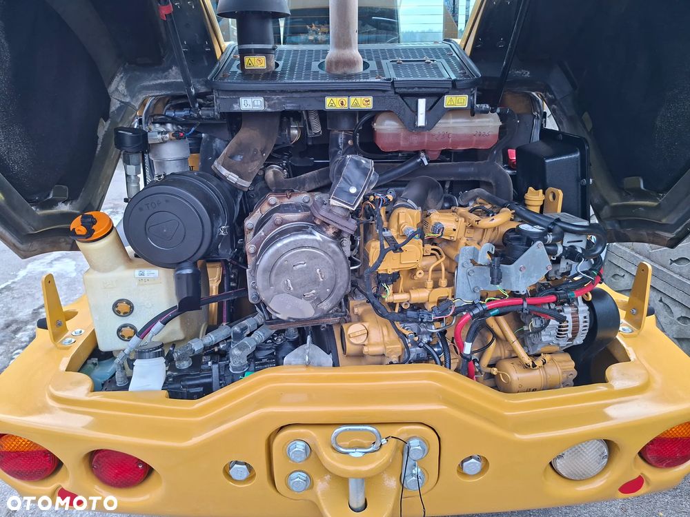 Caterpillar CAT 906 M - 27