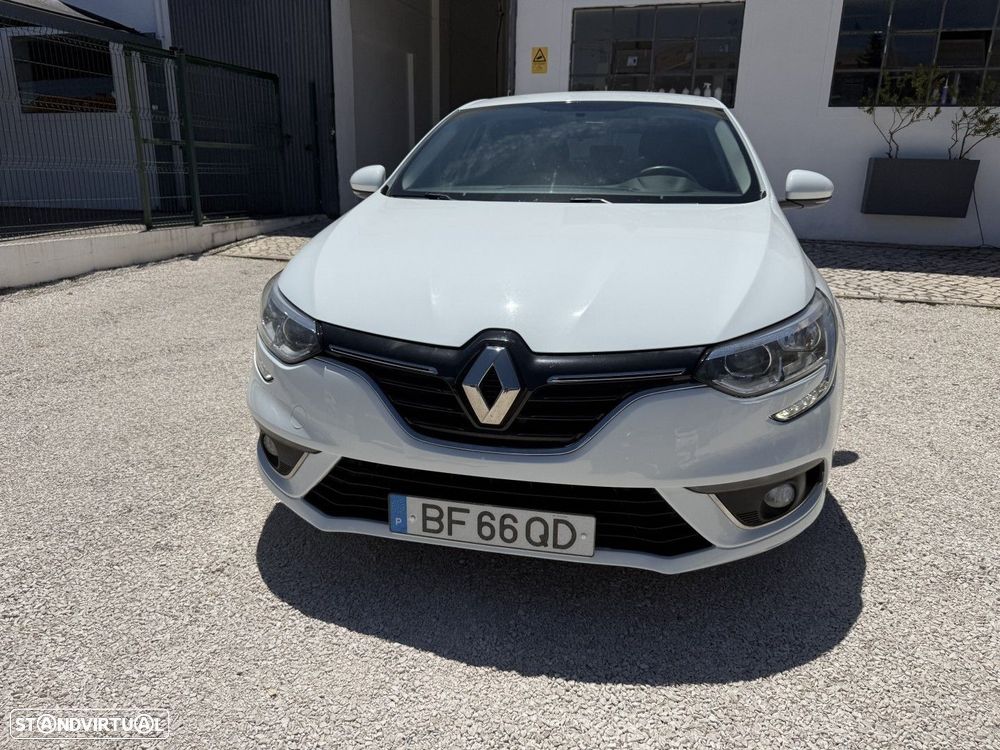 Renault Mégane 1.5 Blue dCi Intens - 14