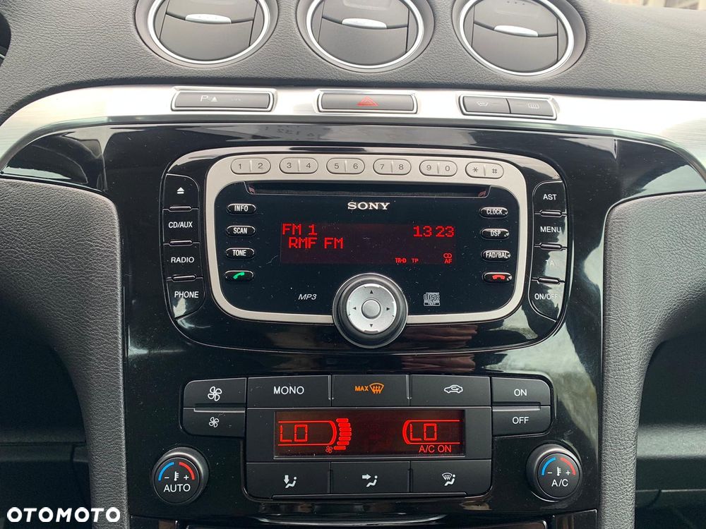 Ford S-Max - 27