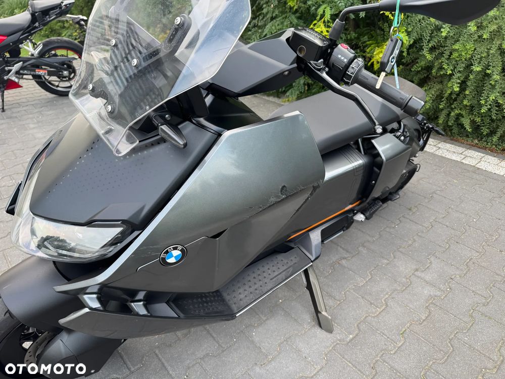 BMW CE 04 - 22