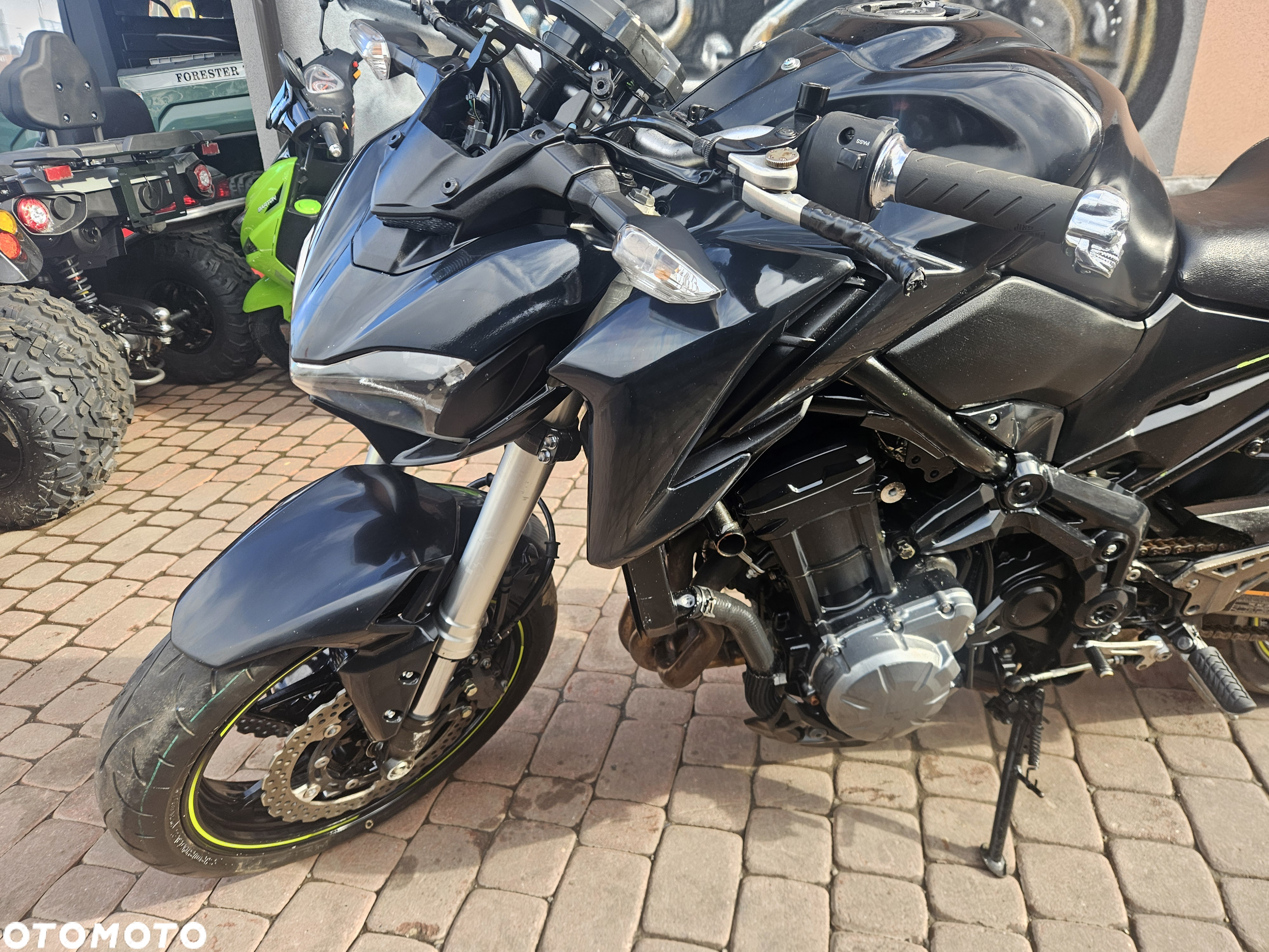 Kawasaki Z 900 - 8