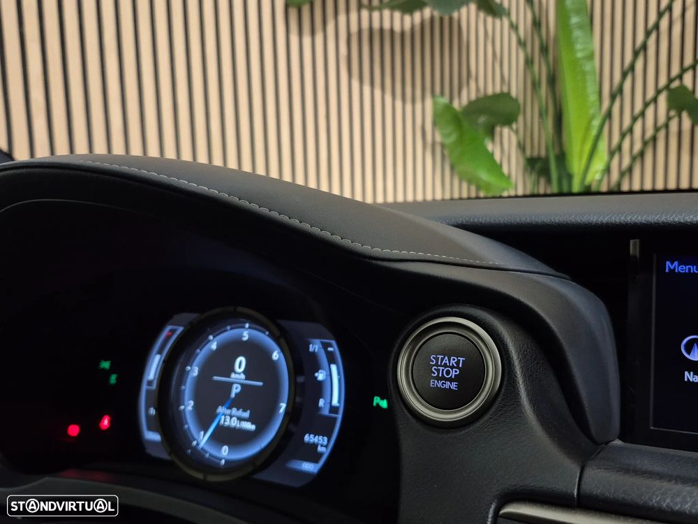 Lexus IS 200 t SPORT - 24