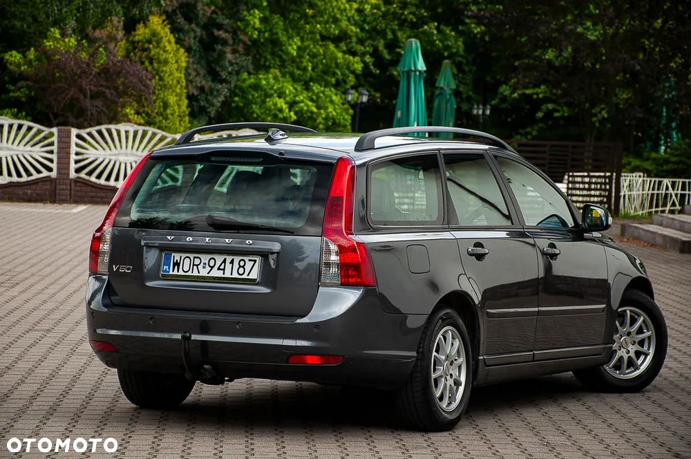 Volvo V50 1.6D DPF DRIVe Kinetic - 13