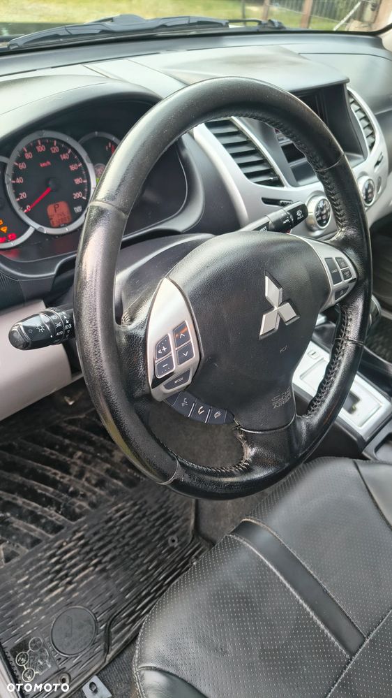 Mitsubishi L200 Pick Up 4x4 Autm DPF Instyle Double Cab - 8