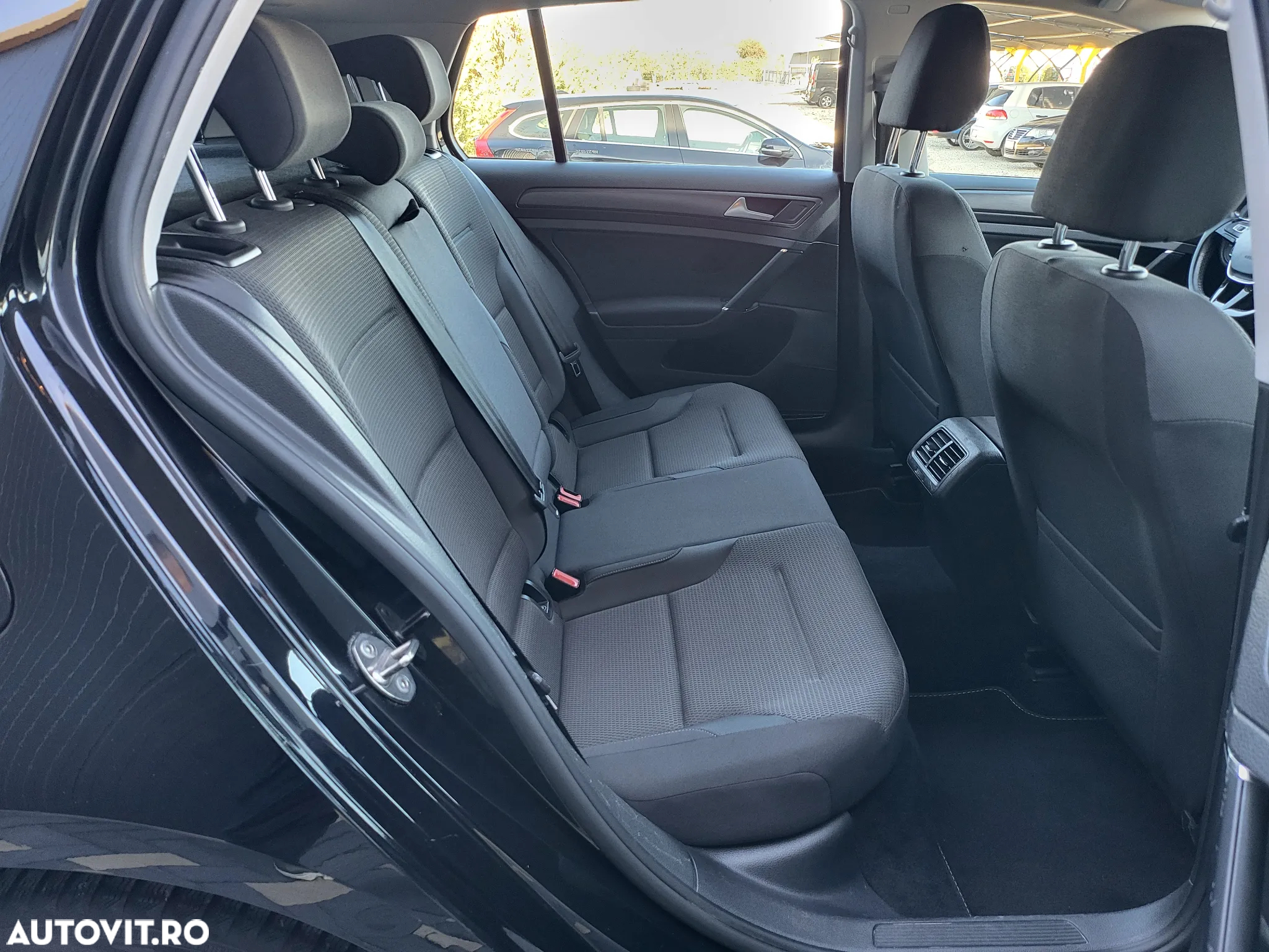 Volkswagen Golf 2.0 TDI DSG Comfortline - 13