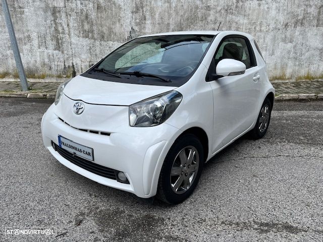 Toyota iQ 1.0 + - 1