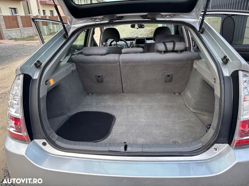 Toyota Prius - 11