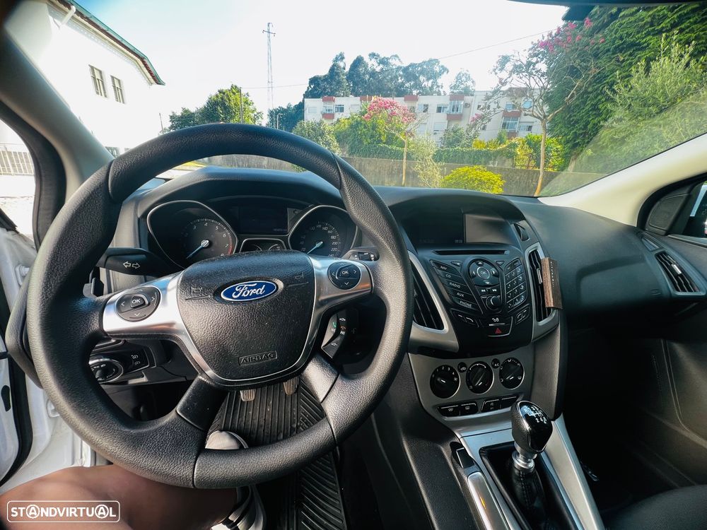 Ford Focus 1.0 SCTi Titanium - 18