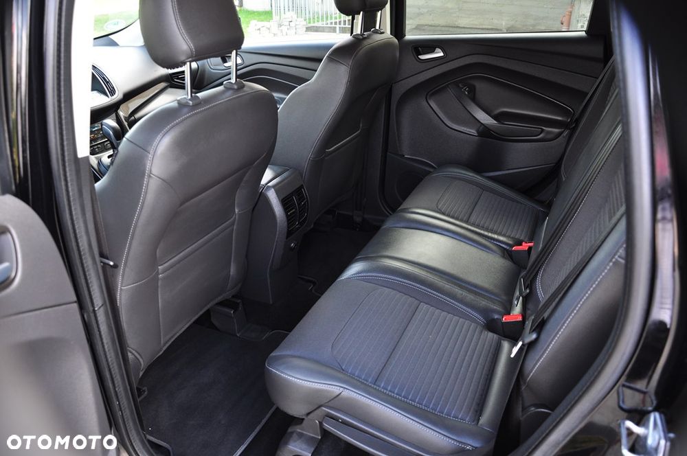 Ford Kuga 2.0 TDCi 4x4 Titanium - 19