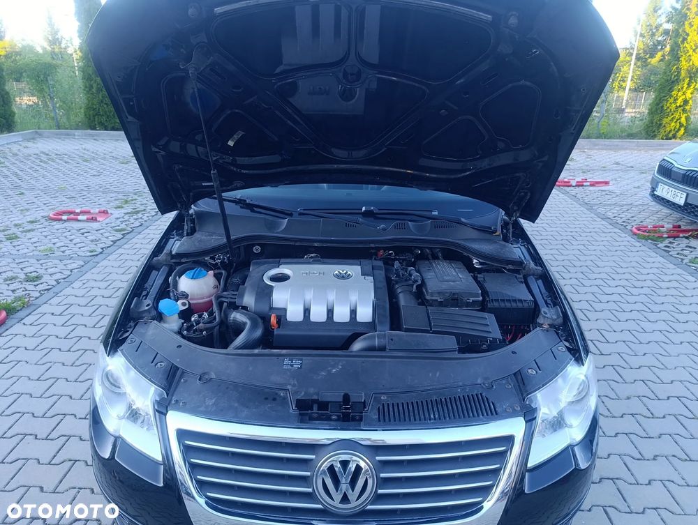 Volkswagen Passat 2.0 TDI Trendline - 12