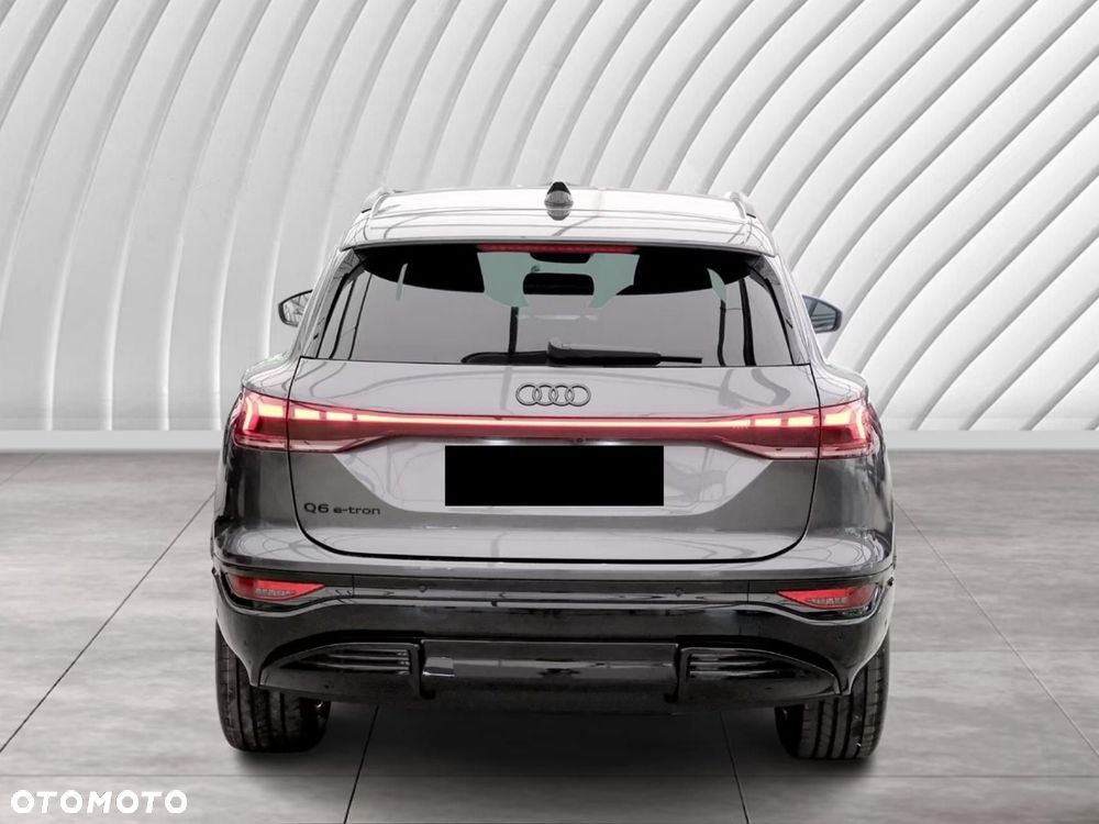 Audi Q6 e-tron - 5