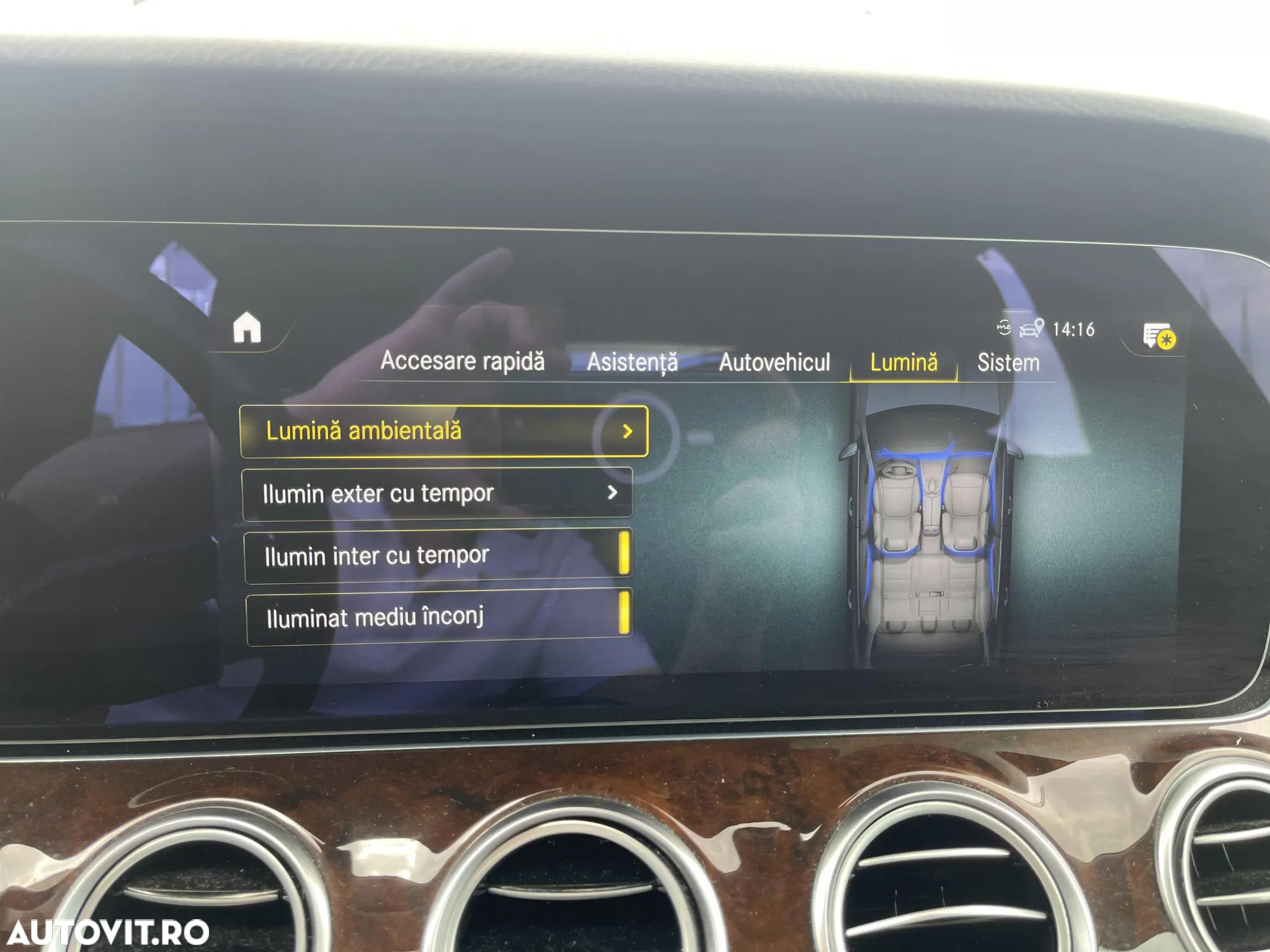 Mercedes-Benz E - 20