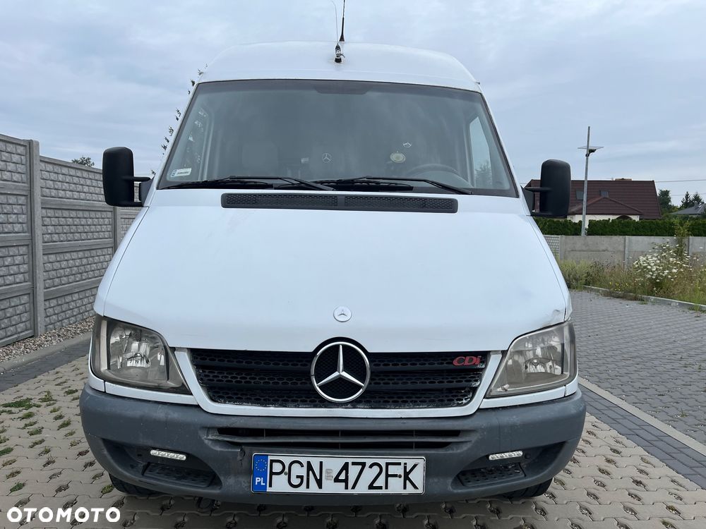 Mercedes-Benz Sprinter - 2
