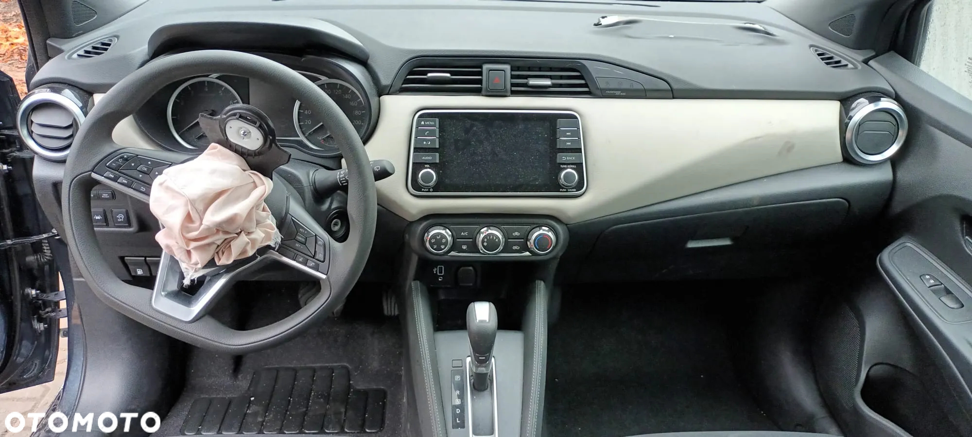 Nissan Micra 1.0 IG-T Acenta Xtronic - 10